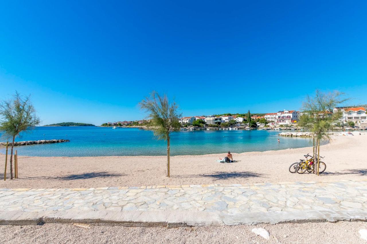 Apartments Luka روغوزنيكا المظهر الخارجي الصورة